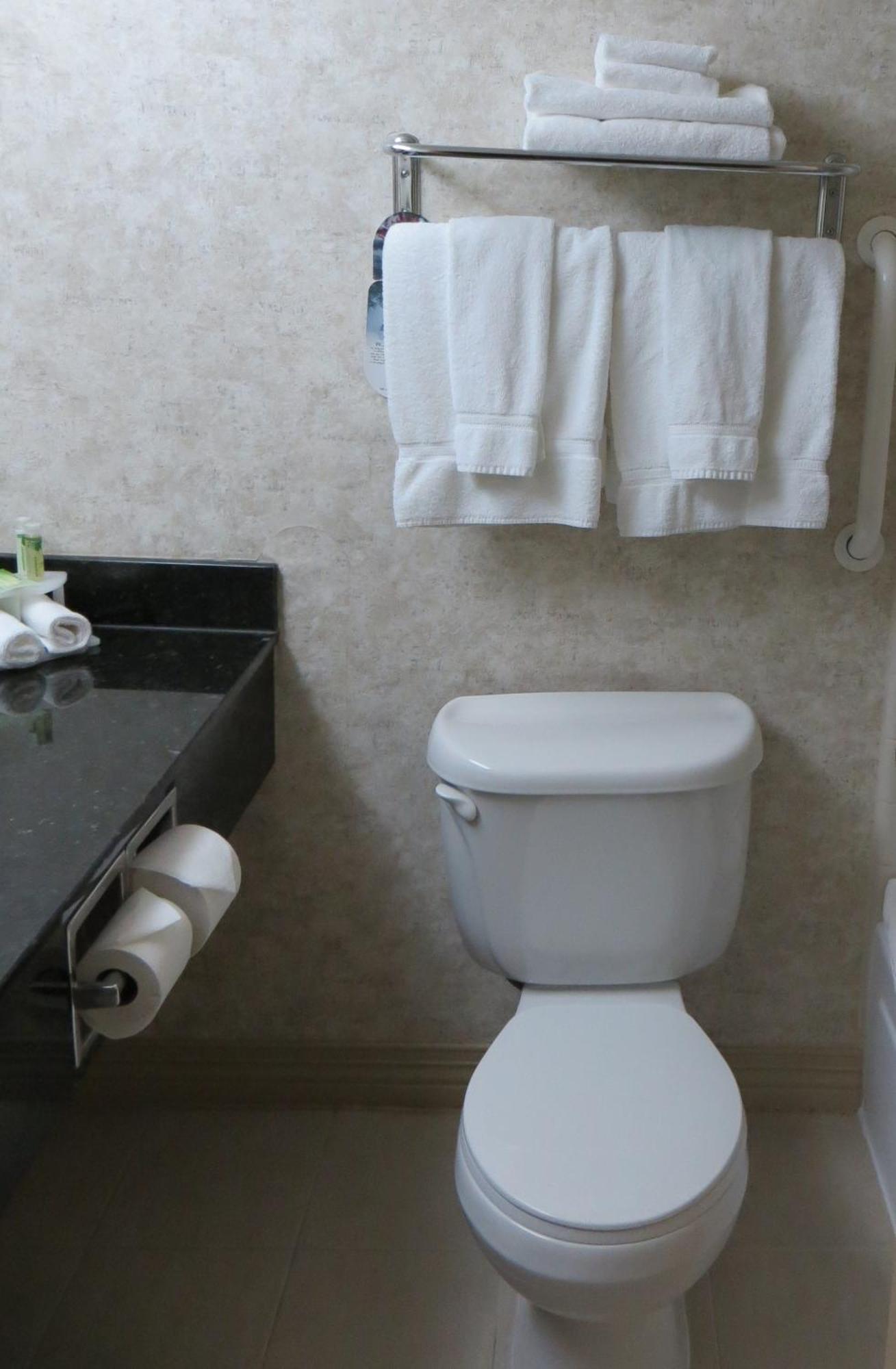 Holiday Inn Express Hotel And Suites Corsicana I-45 By Ihg Extérieur photo