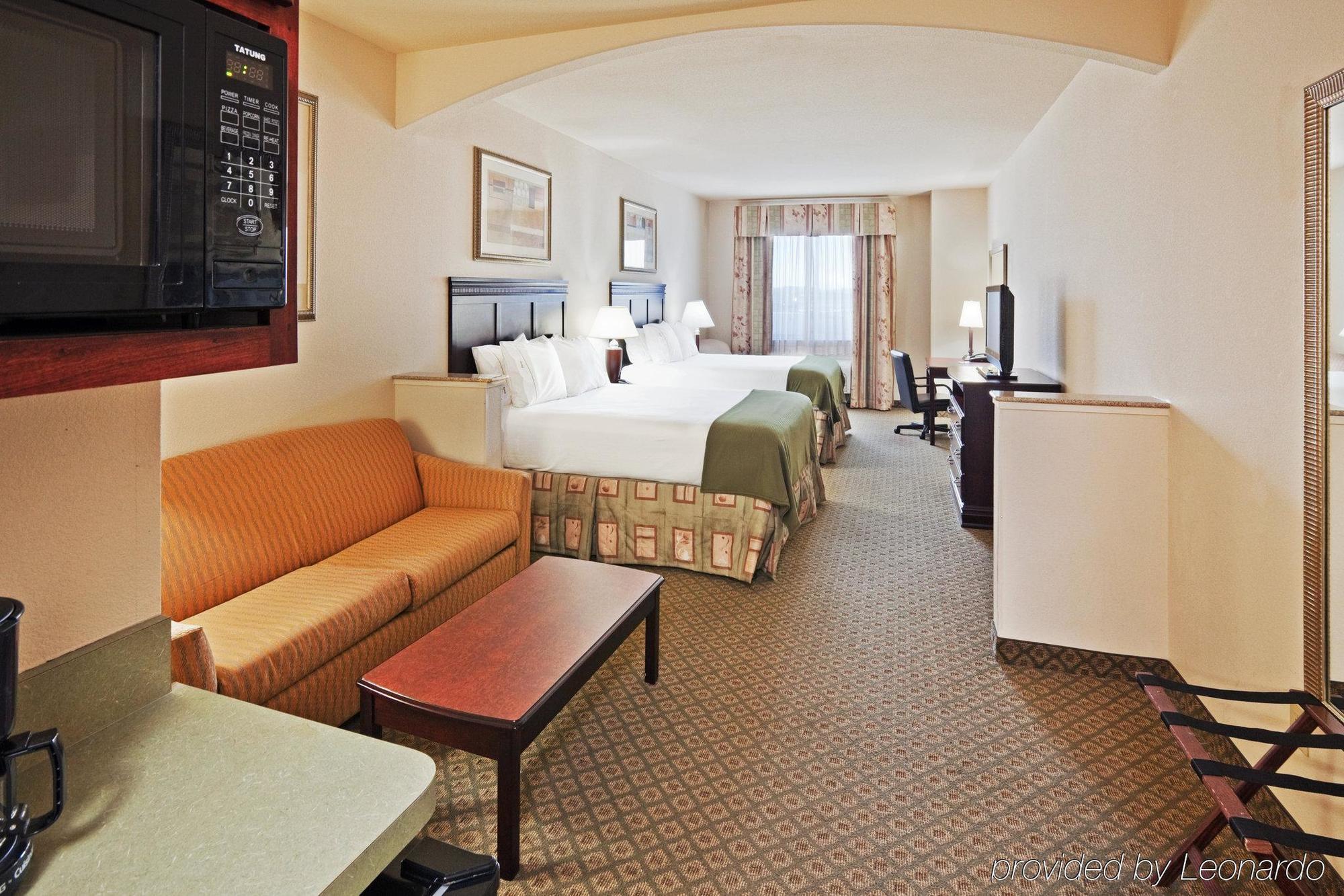 Holiday Inn Express Hotel And Suites Corsicana I-45 By Ihg Chambre photo
