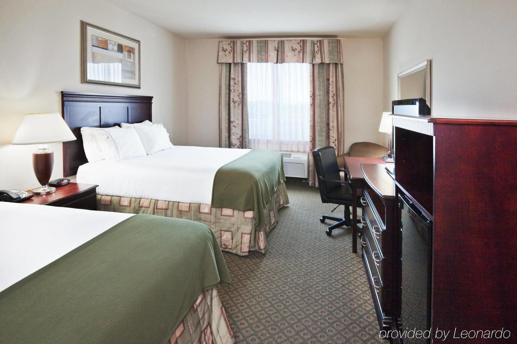Holiday Inn Express Hotel And Suites Corsicana I-45 By Ihg Chambre photo
