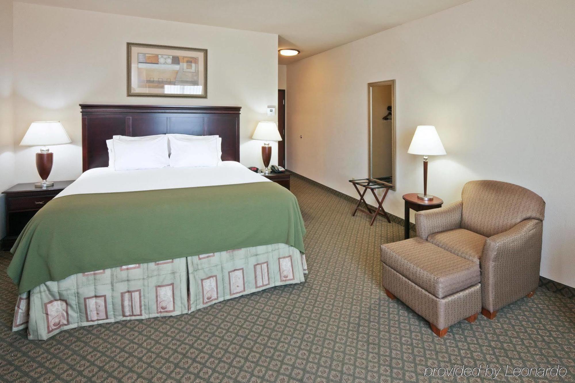 Holiday Inn Express Hotel And Suites Corsicana I-45 By Ihg Chambre photo