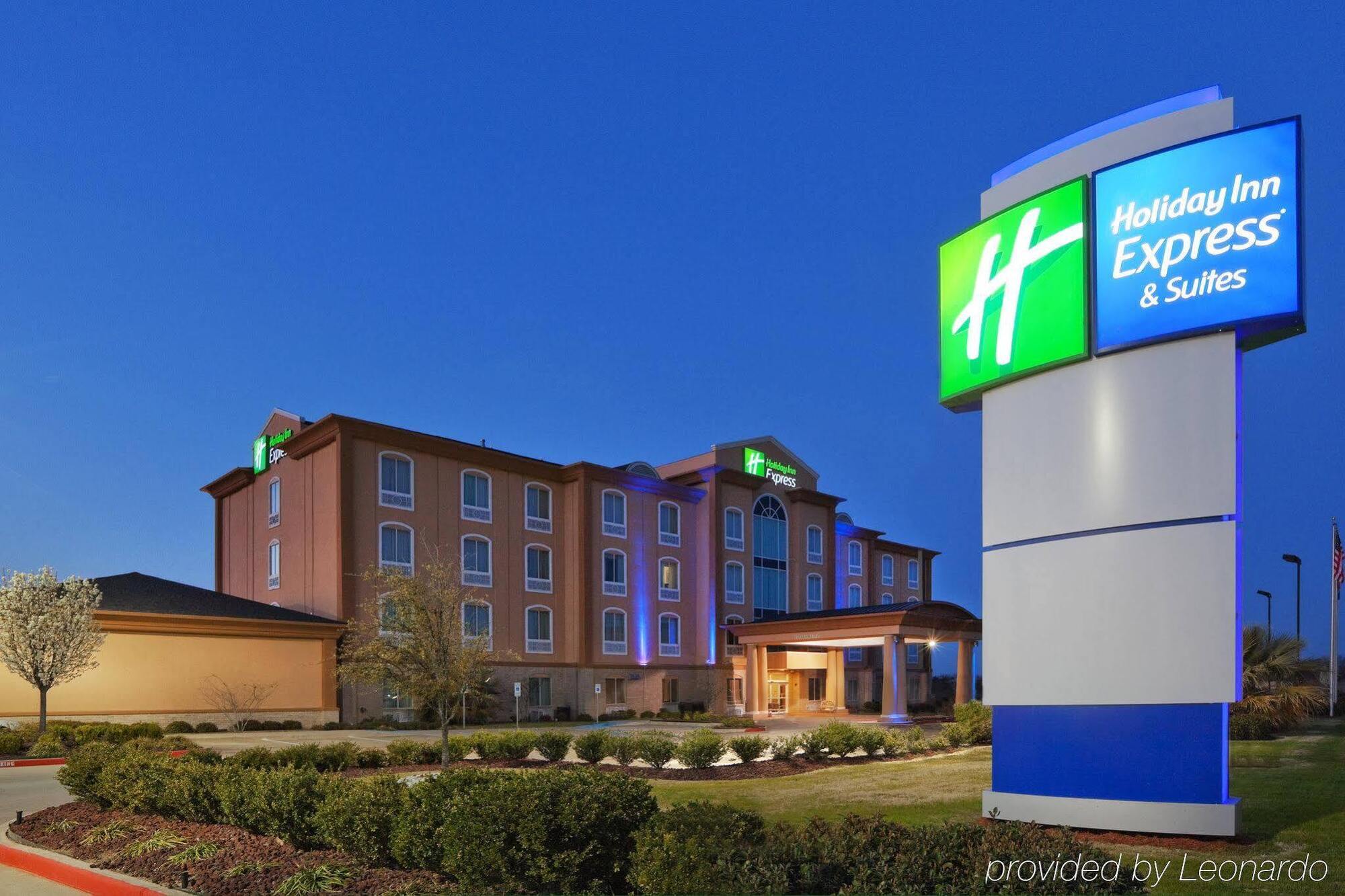 Holiday Inn Express Hotel And Suites Corsicana I-45 By Ihg Extérieur photo
